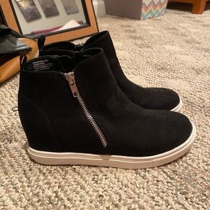 Madden girl high top sneakers, Never worn!